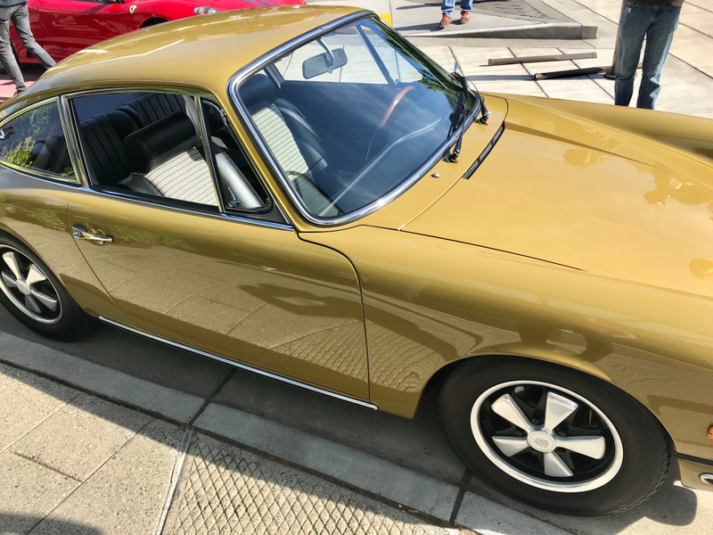 Even pristine-er early 911, in a period-appropriate color.